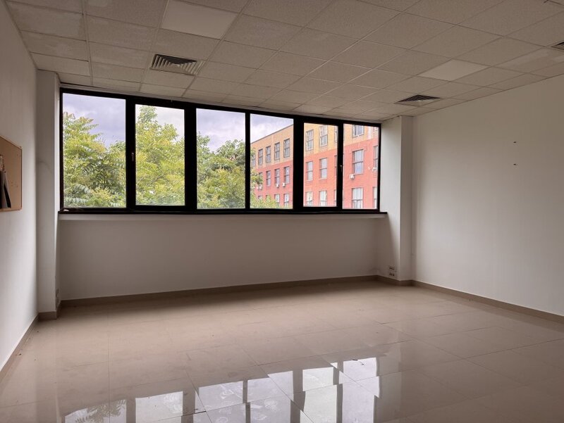 Cotroceni Business Center  / acces stradal / metrou / disponibil !