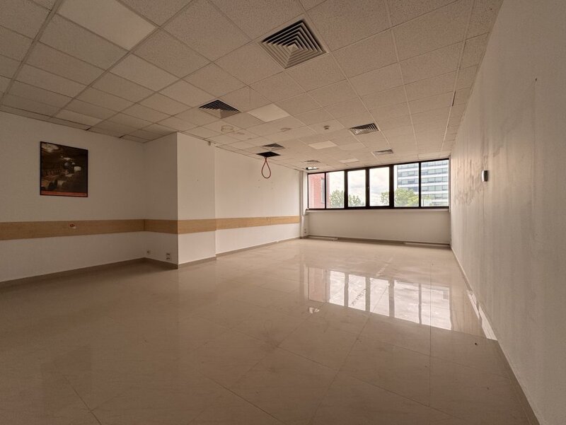 Cotroceni Business Center  / acces stradal / metrou / disponibil !